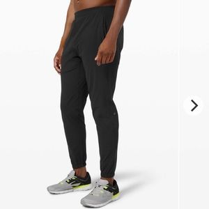 Lululemon Men's Surge Jogger Pants in Black Size Small